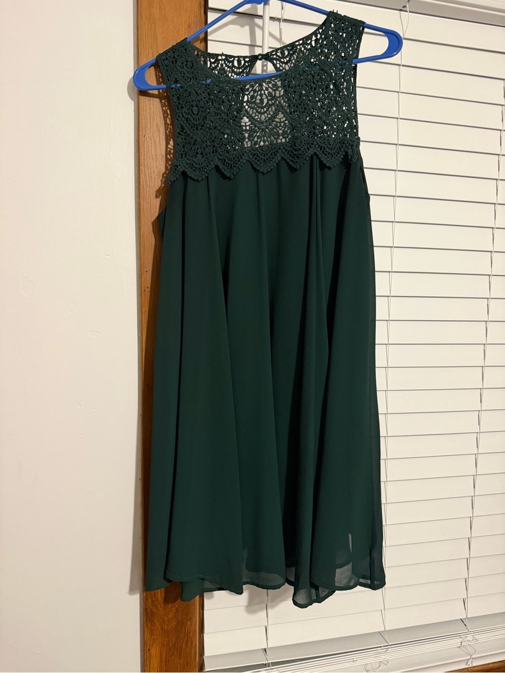 She + Sky Sleeveless Dark Green Crochet Yoke Dress size Medium